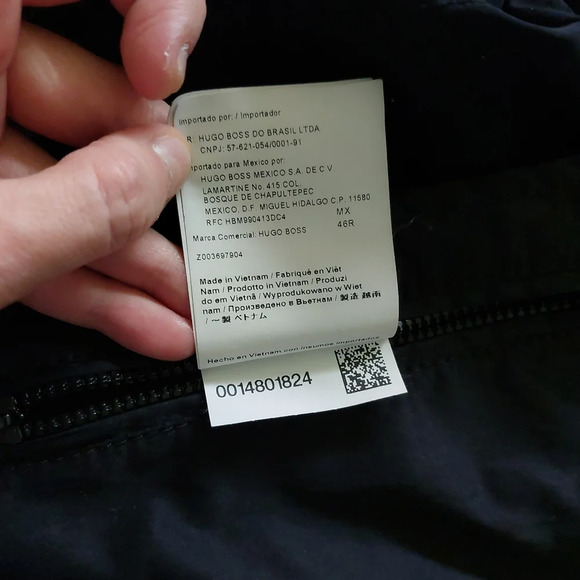 Hugo boss nylon jacket size 46R - Picture 11 of 13